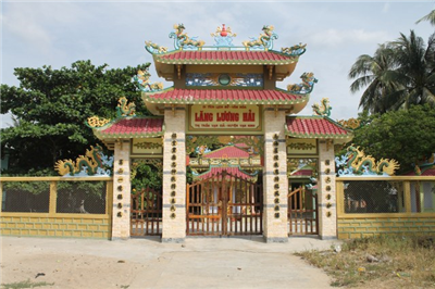 Tomb of Ong Luong Hai