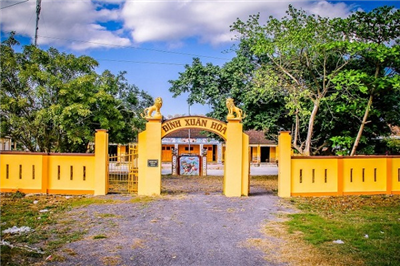 Xuan Hoa communal house