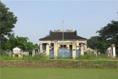 Phu Hoa communal house