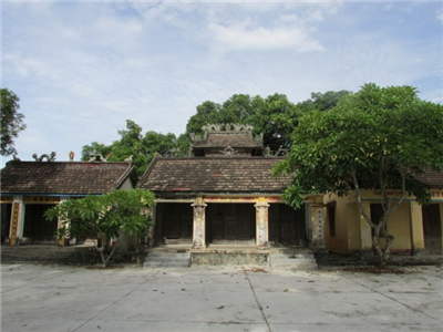 Phu Cap communal house
