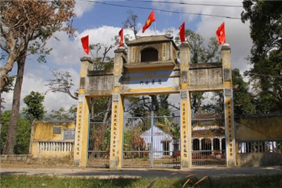 Trung Dong communal house