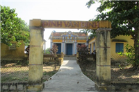 Van Dinh communal house
