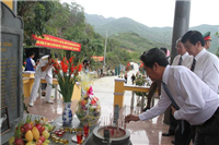 Lễ dâng hương, tưởng niệm các anh hùng liệt sỹ tàu c235 tại xã Ninh Vân, thị xã Ninh Hòa