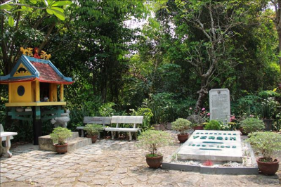 Khu mộ A.Yersin - Di tích lịch sử lưu niệm nhà bác học Alexandre Yersin